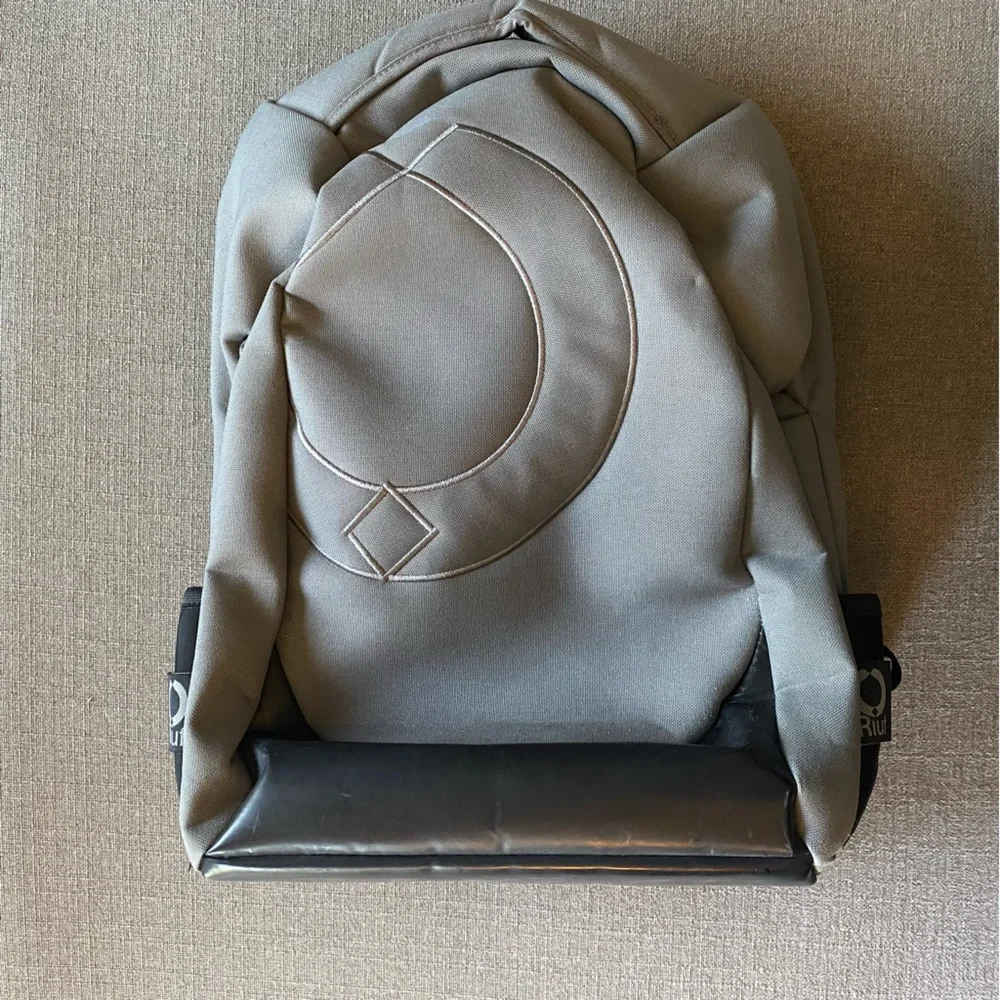 RIUTBAG Safer City Travel Backpack in Grey & Black